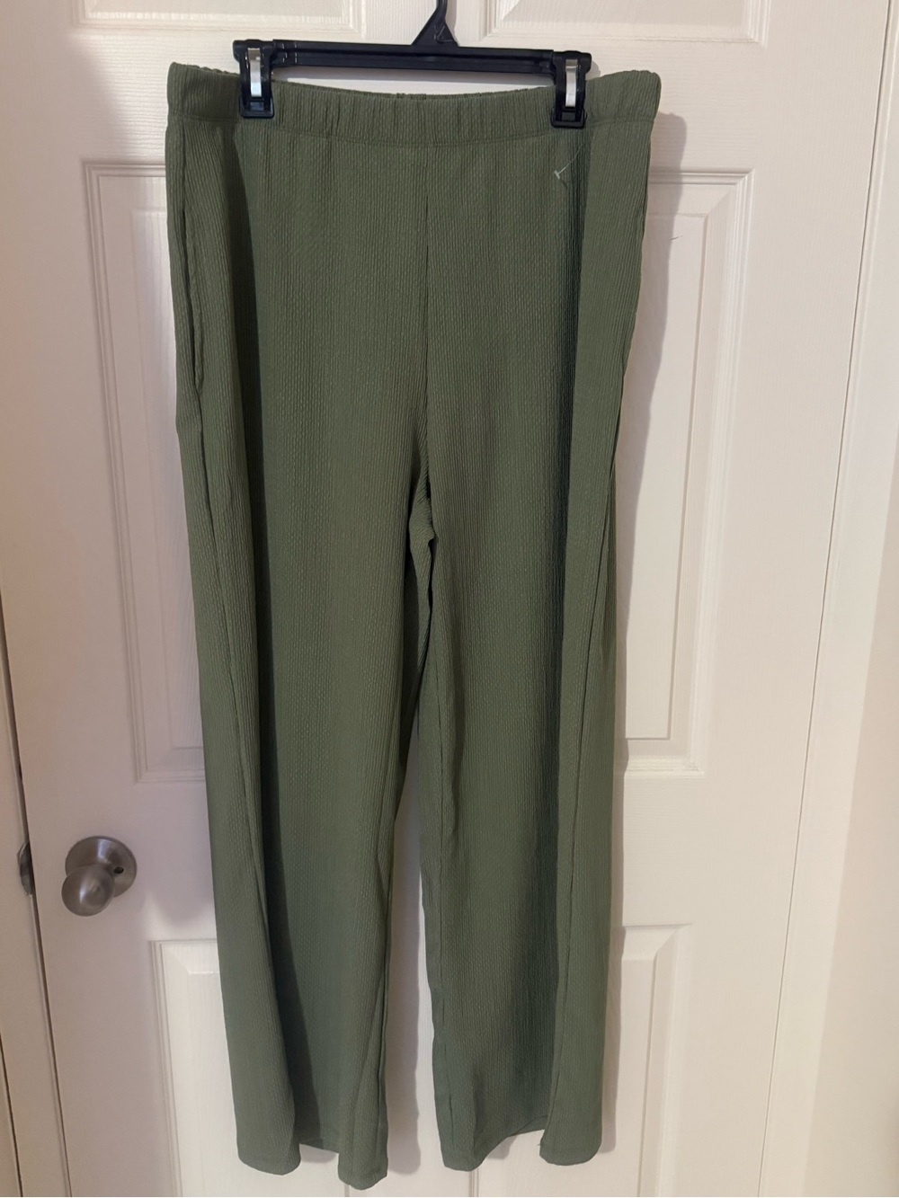 Basic Editions Olive Textured Pull-On Pants